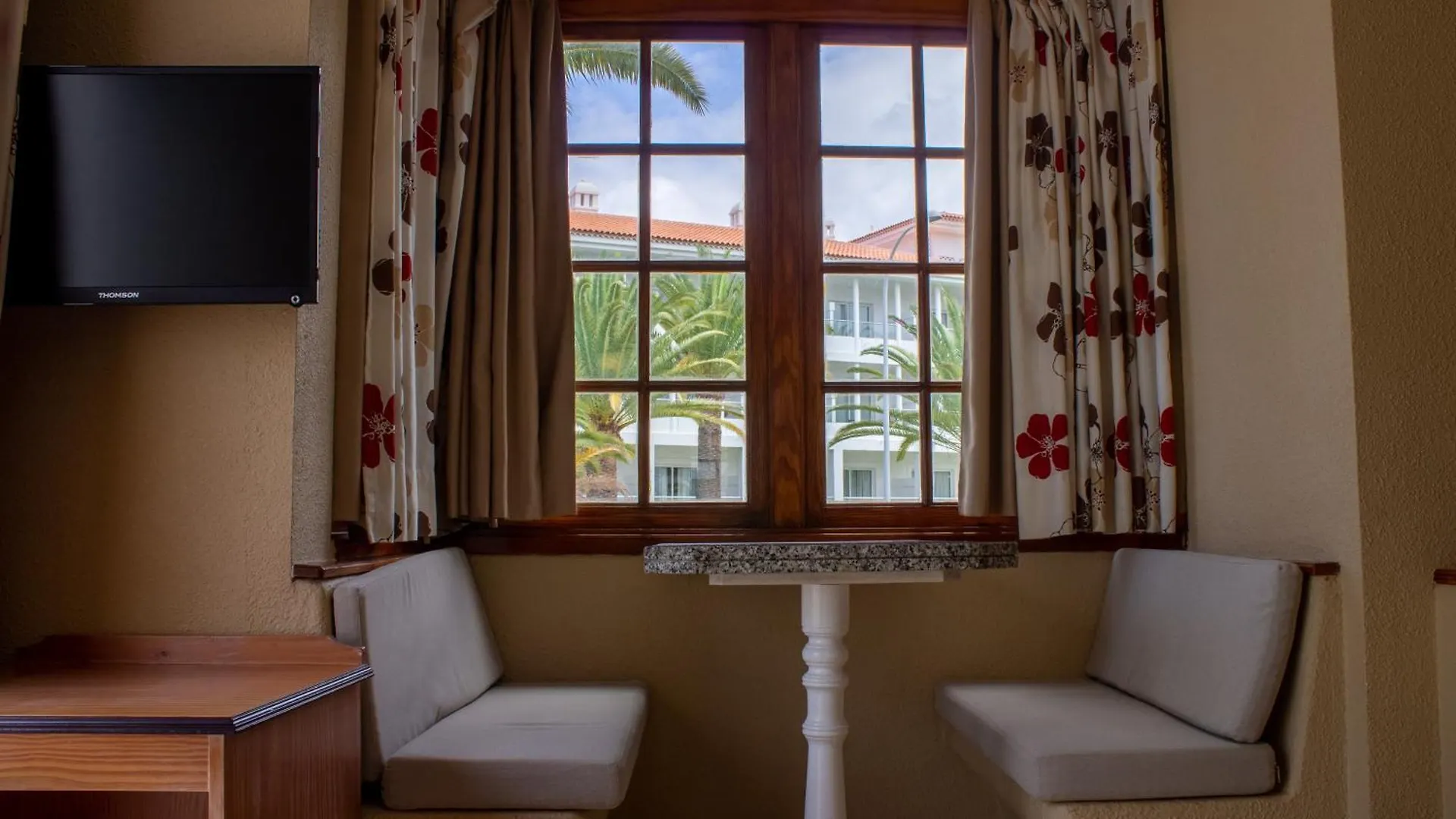 Apartamentos El Beril Costa Adeje Apartment